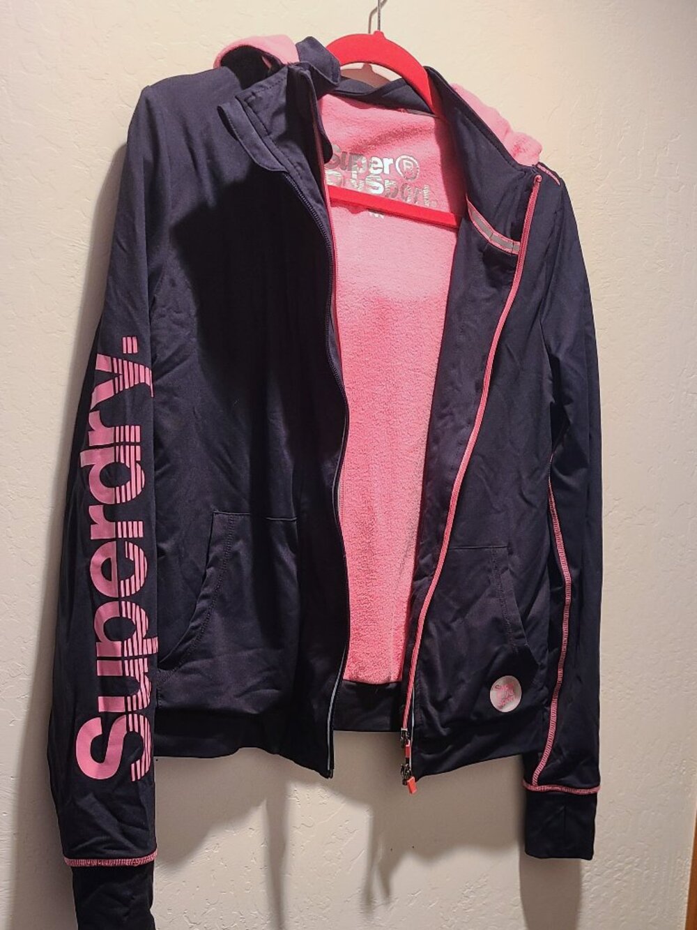 SUPERDRY SPORT Black and Pink Insulated Hoodie, Technical Women's Hoodie